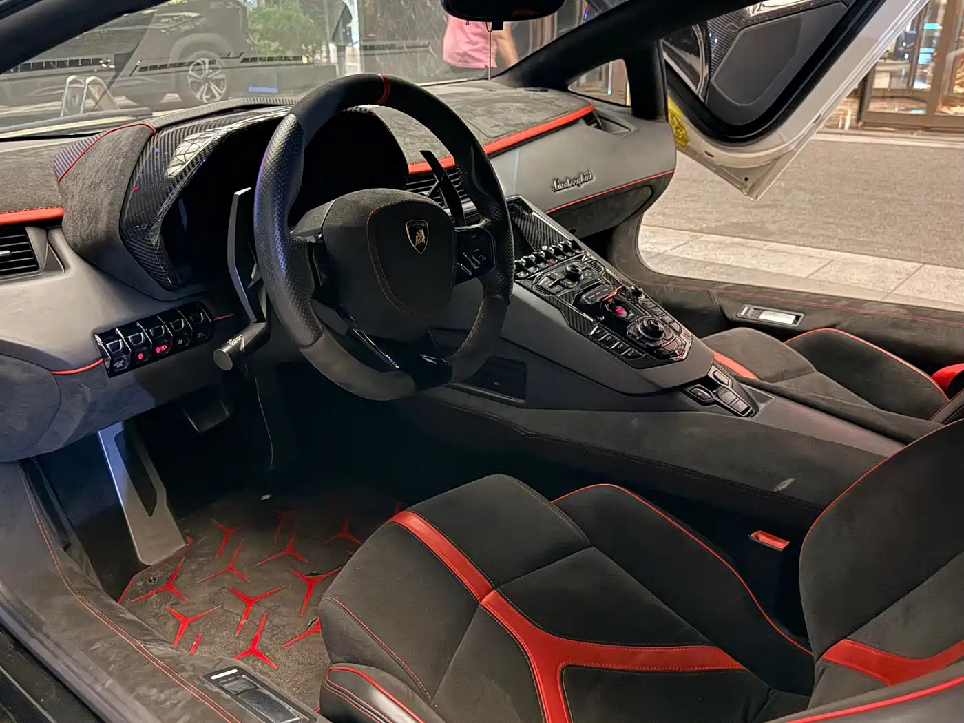 2017 Lamborghini Aventador