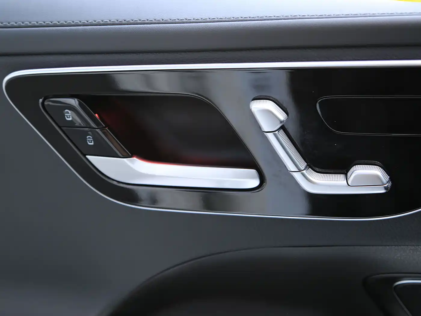 Mercedes-Benz C-Class 2024 Facelift III C 260 L Sport фото 4