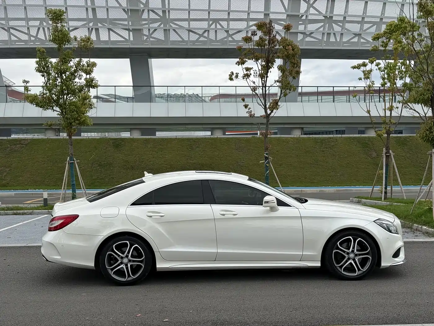 MERCEDES-BENZ CLS