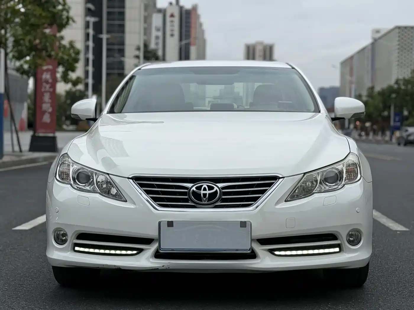 Toyota Reiz 2010 2.5V Elegance Elite Edition фото 2