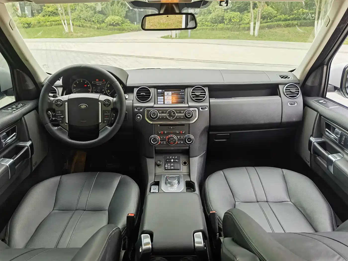 Фото 8 - Land Rover Discovery