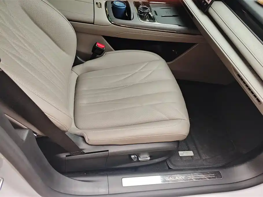 GEELY GALAXY GALAXY SPARKLE 8