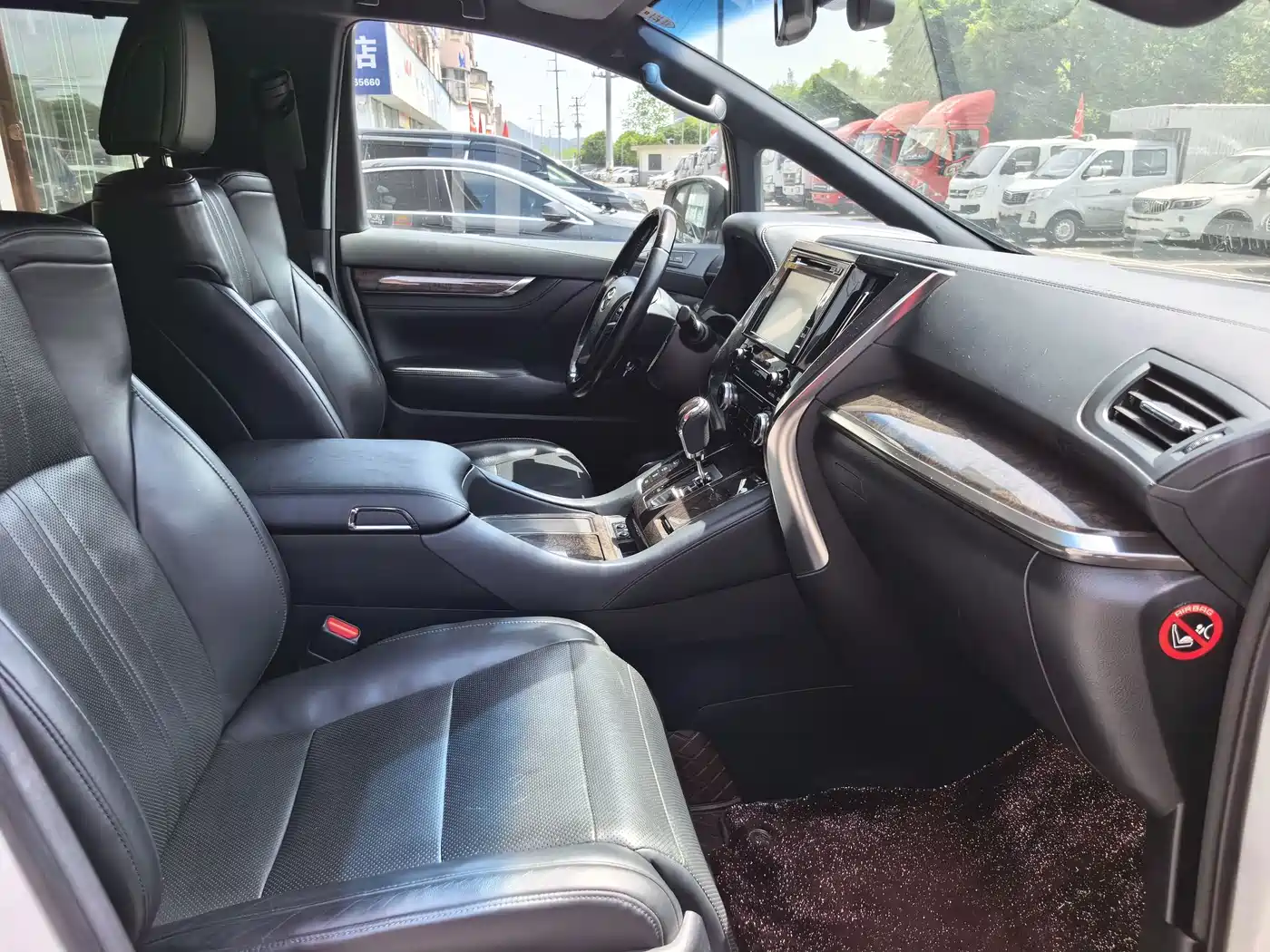Toyota Alphard 2018 Facelift 3.5L Premium Edition фото 12