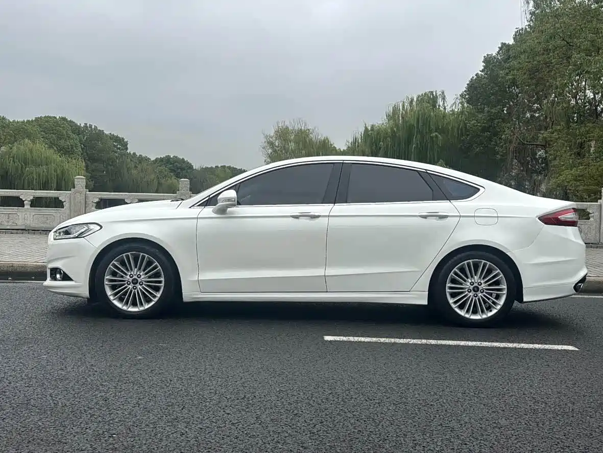 Photo 4 - Ford Mondeo