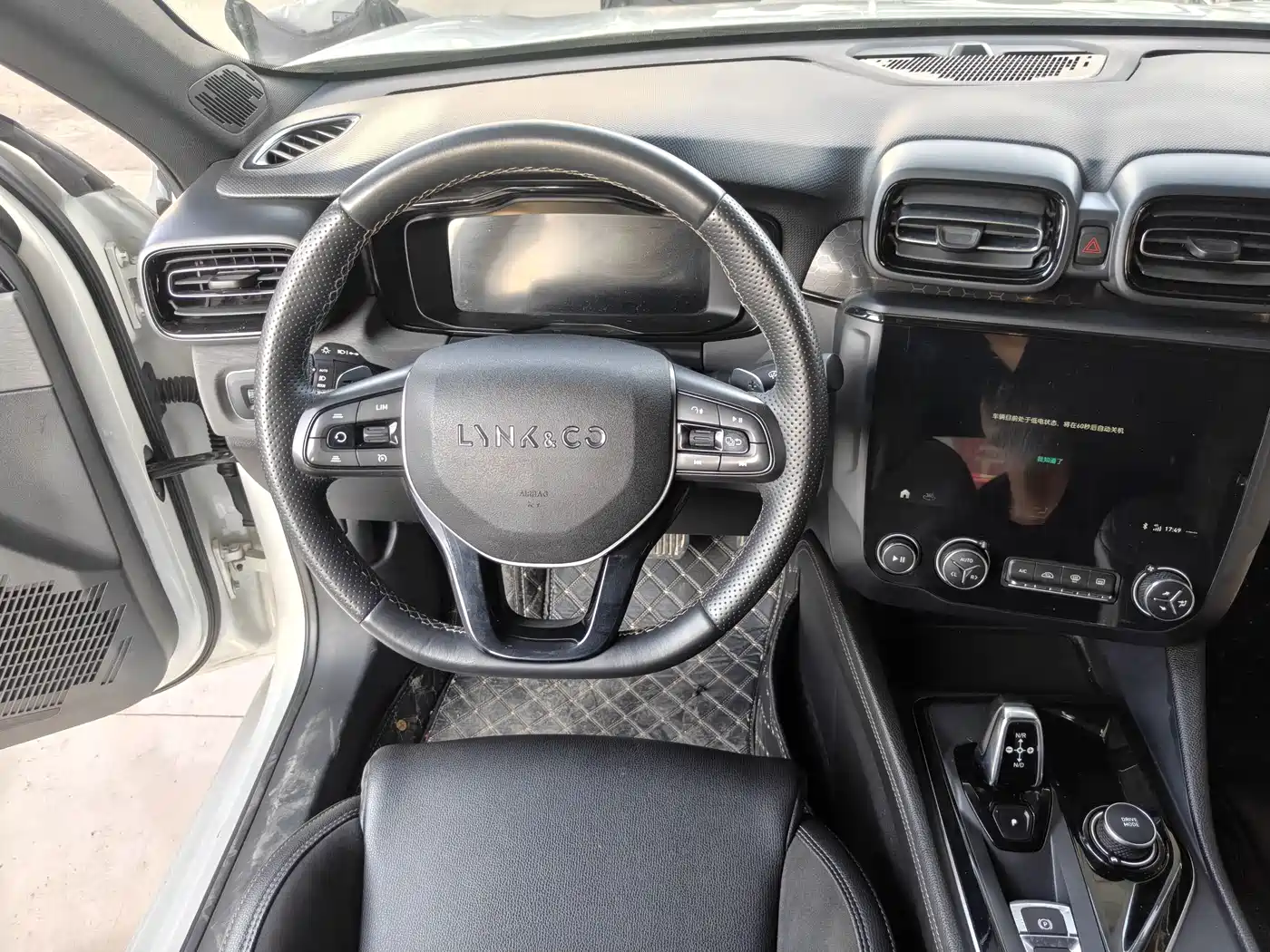 Lynk & Co 03 2020 1.5TD DCT Power Edition фото 11