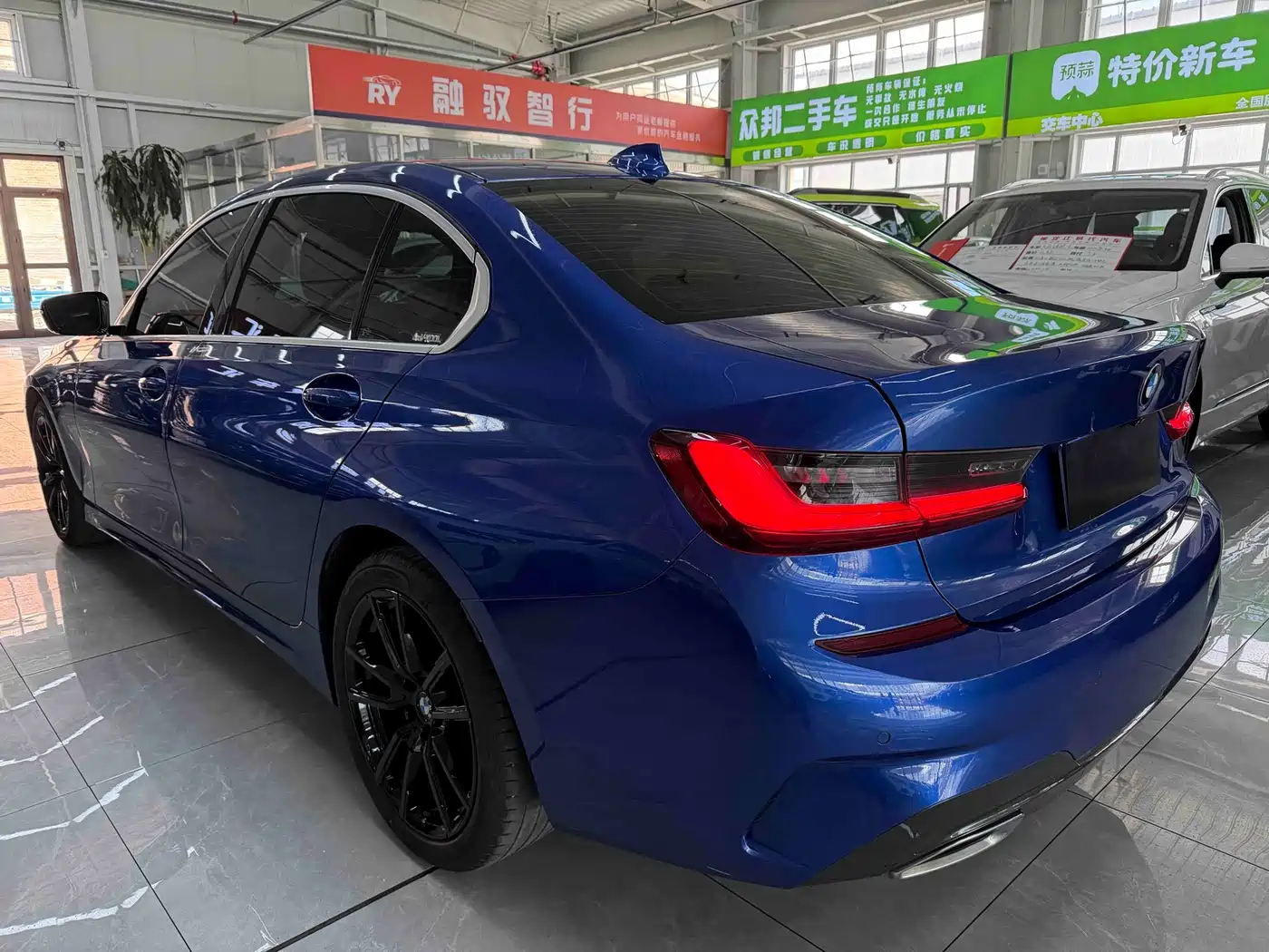 BMW 3 Series 2022 320Li M Sport Package фото 6