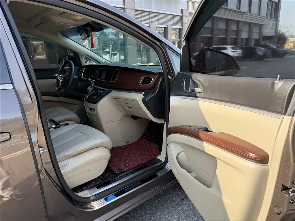 Buick GL8 2017 25S Comfort China V фото 4
