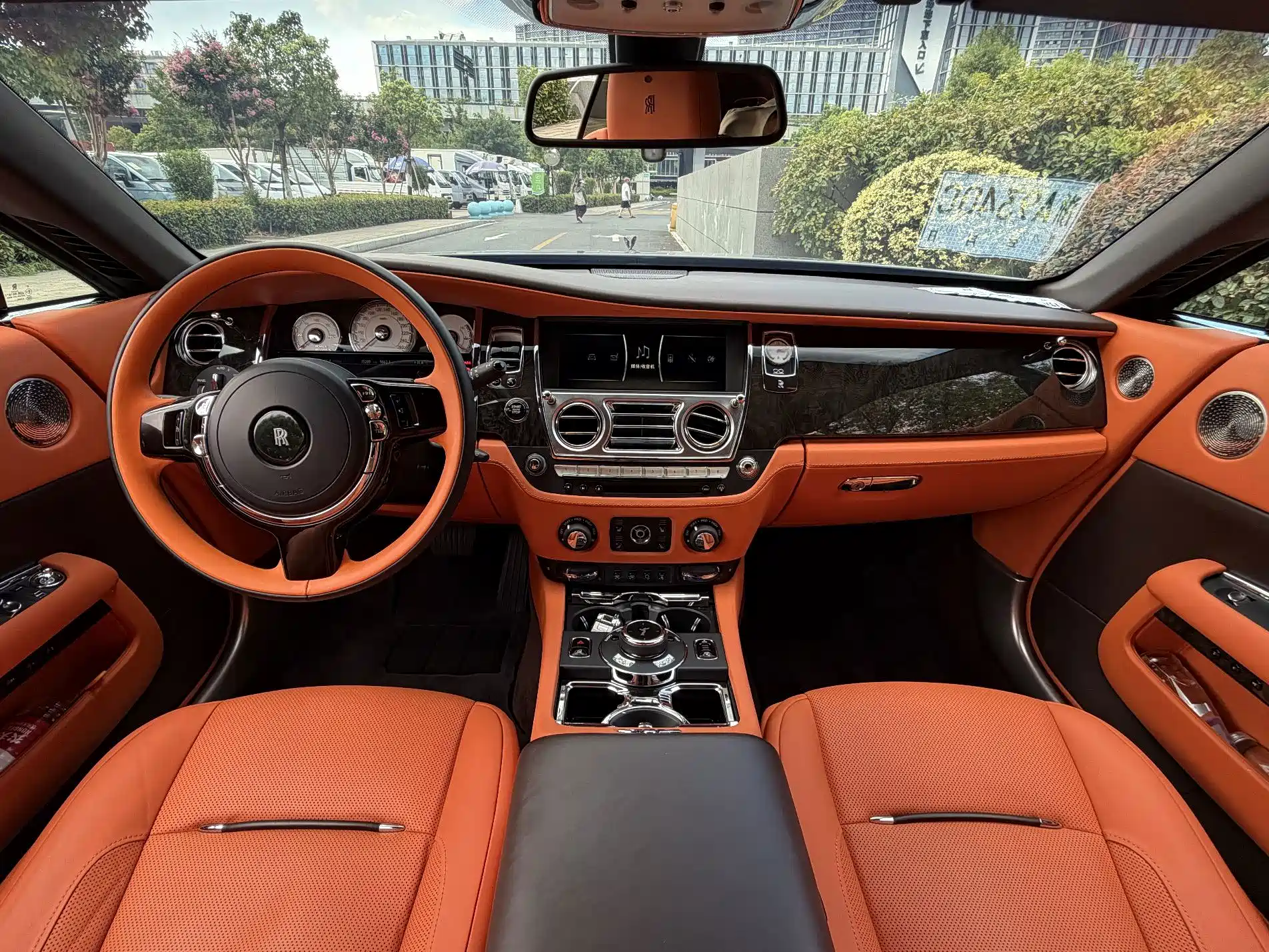 Фото 5 - Rolls-Royce Wraith