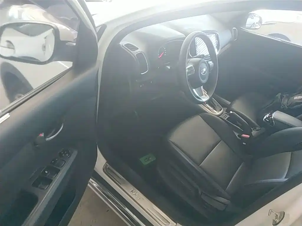 KIA KX3 PROUD RUN
