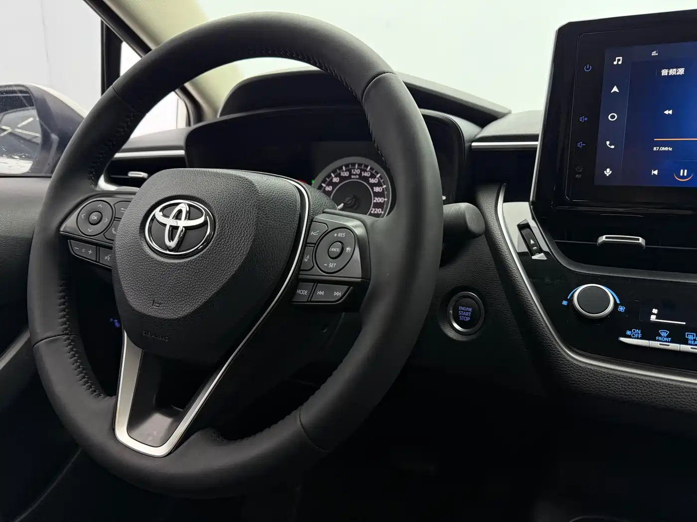 Toyota Corolla 2023 1.2T Elite Edition фото 13