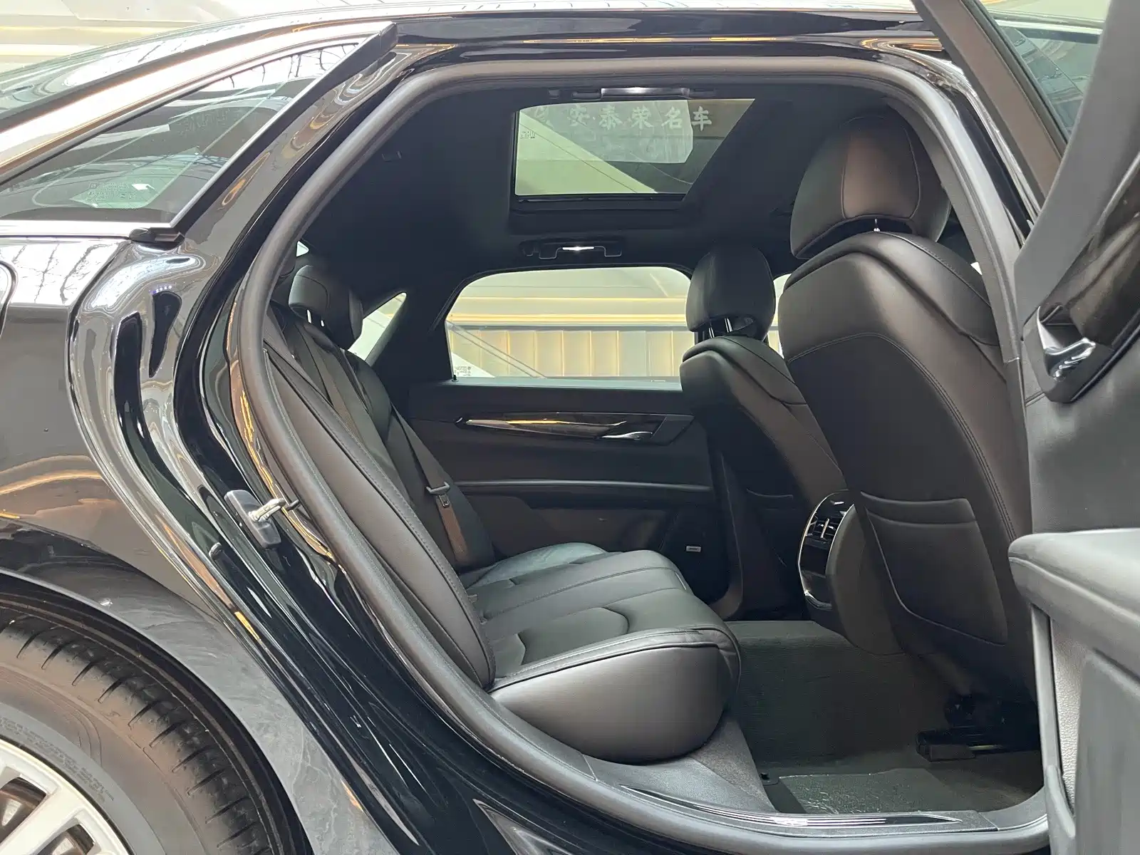 Фото 13 - Cadillac CT6