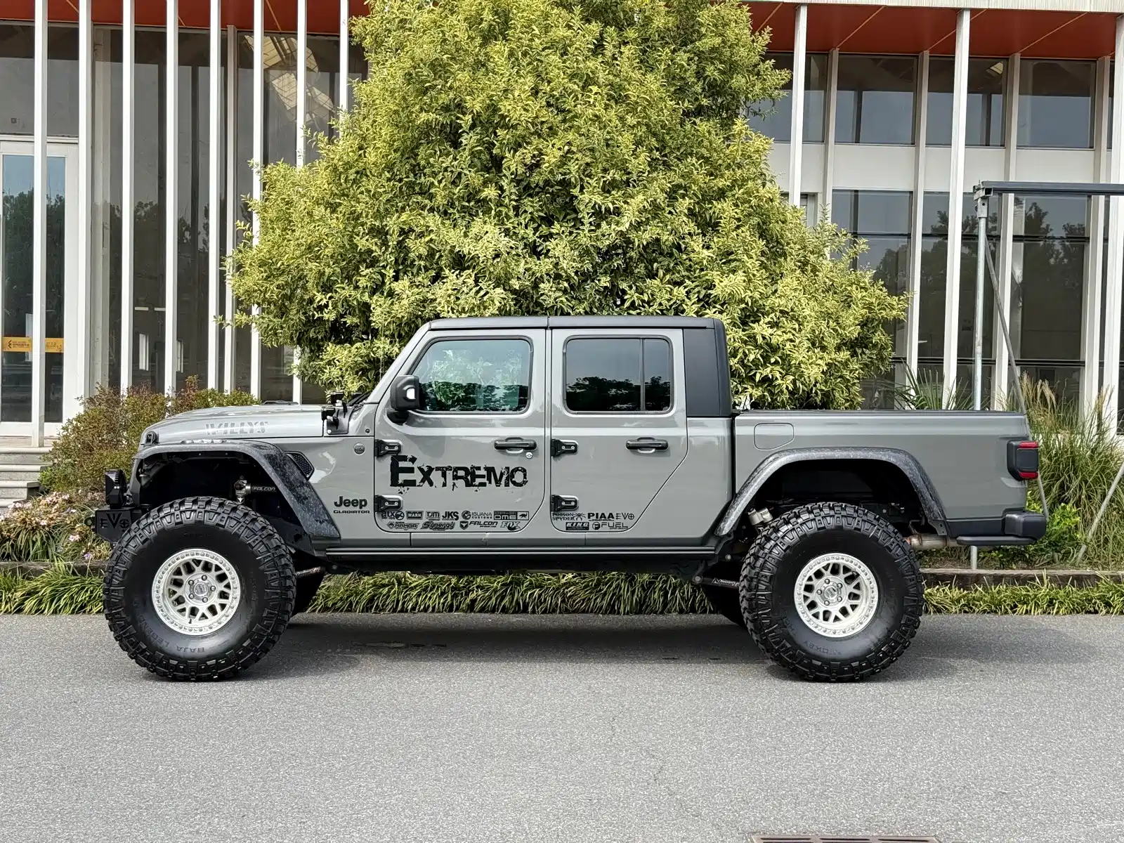 Фото 2 - Jeep Gladiator