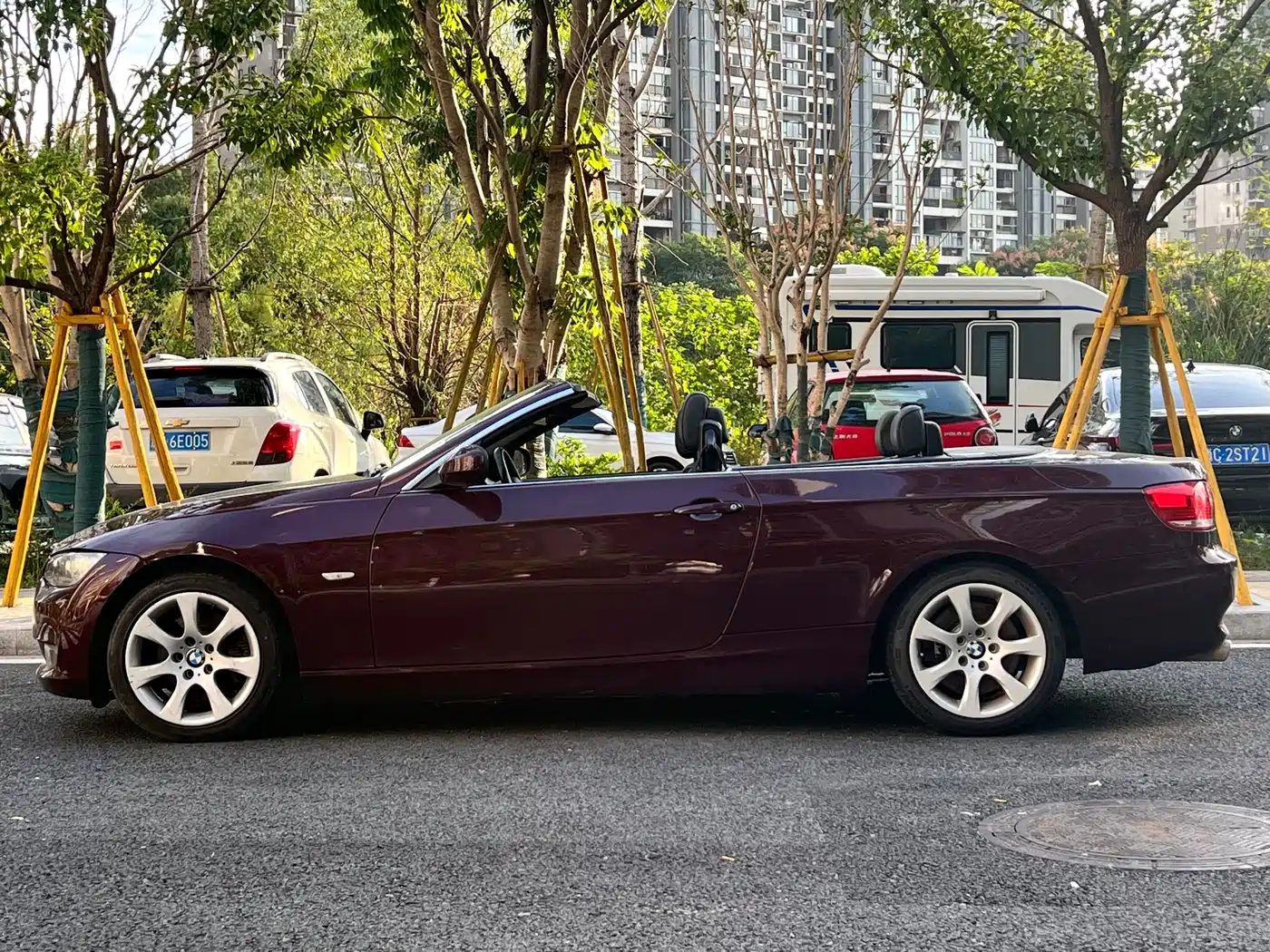 BMW 3 Series (Import) 2011 330i Convertible Coupe фото 9