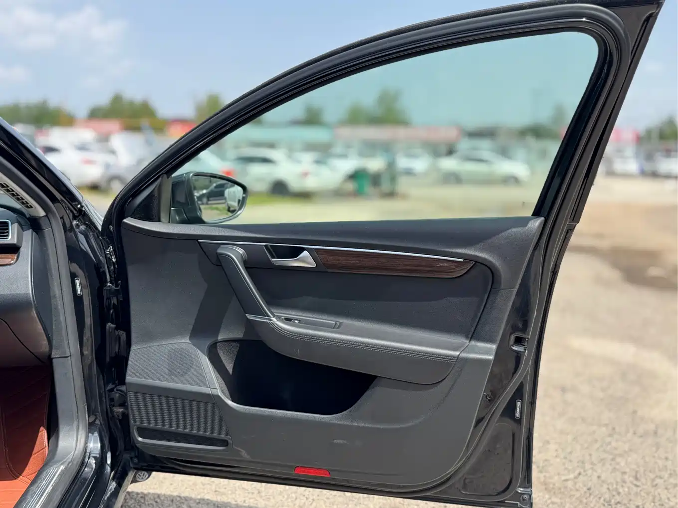 Volkswagen Magotan 2015 Facelift 1.8TSI Premium фото 32