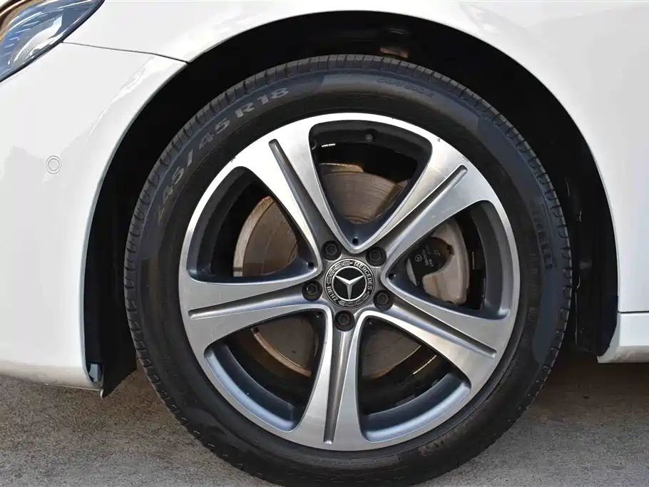 Mercedes-Benz E-Class 2018 E 200 L Sport фото 20