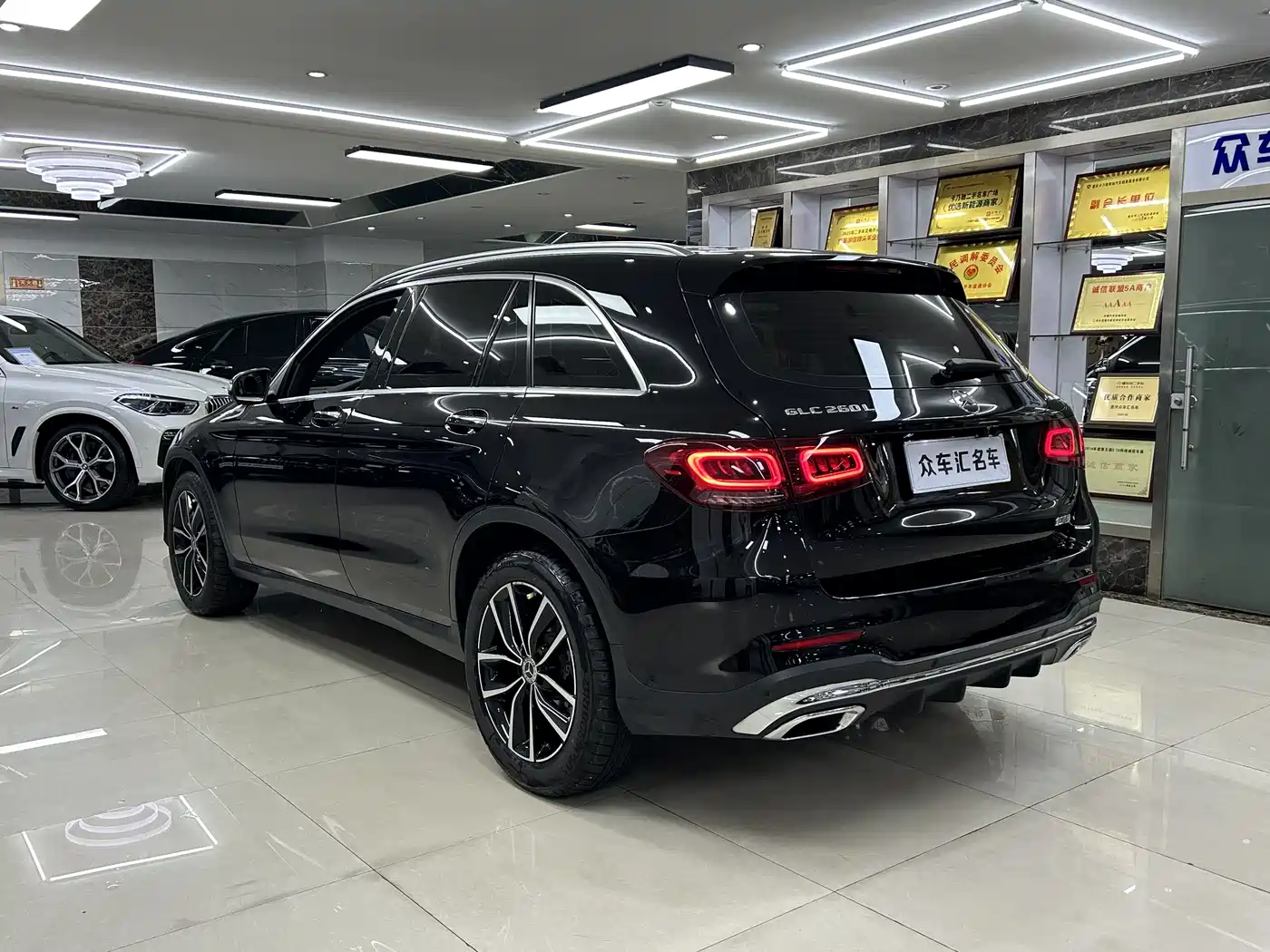 Mercedes-Benz GLC 2020 Facelift GLC 260 L 4MATIC Luxury фото 4