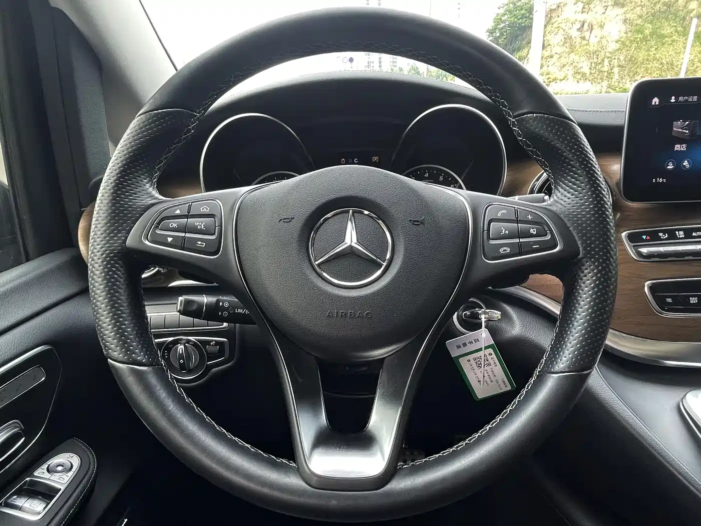 Mercedes-Benz V-Class 2022 V 260 Prestige Edition фото 4