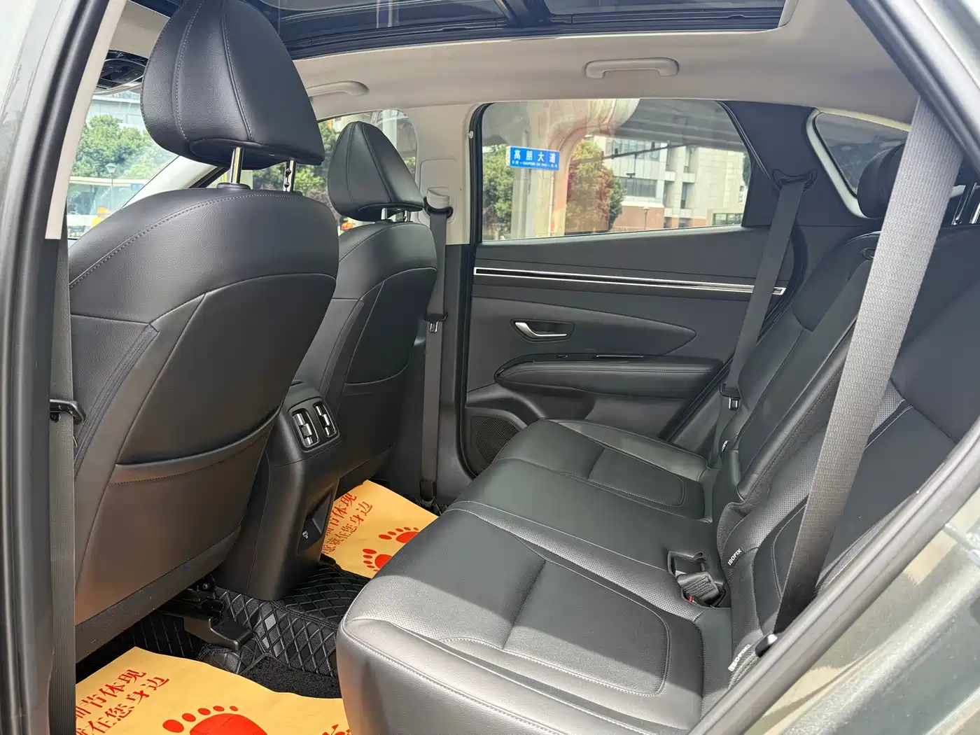 Hyundai Tucson 2023 Tucson L 1.5T Automatic 2WD LUX Premium Edition фото 13