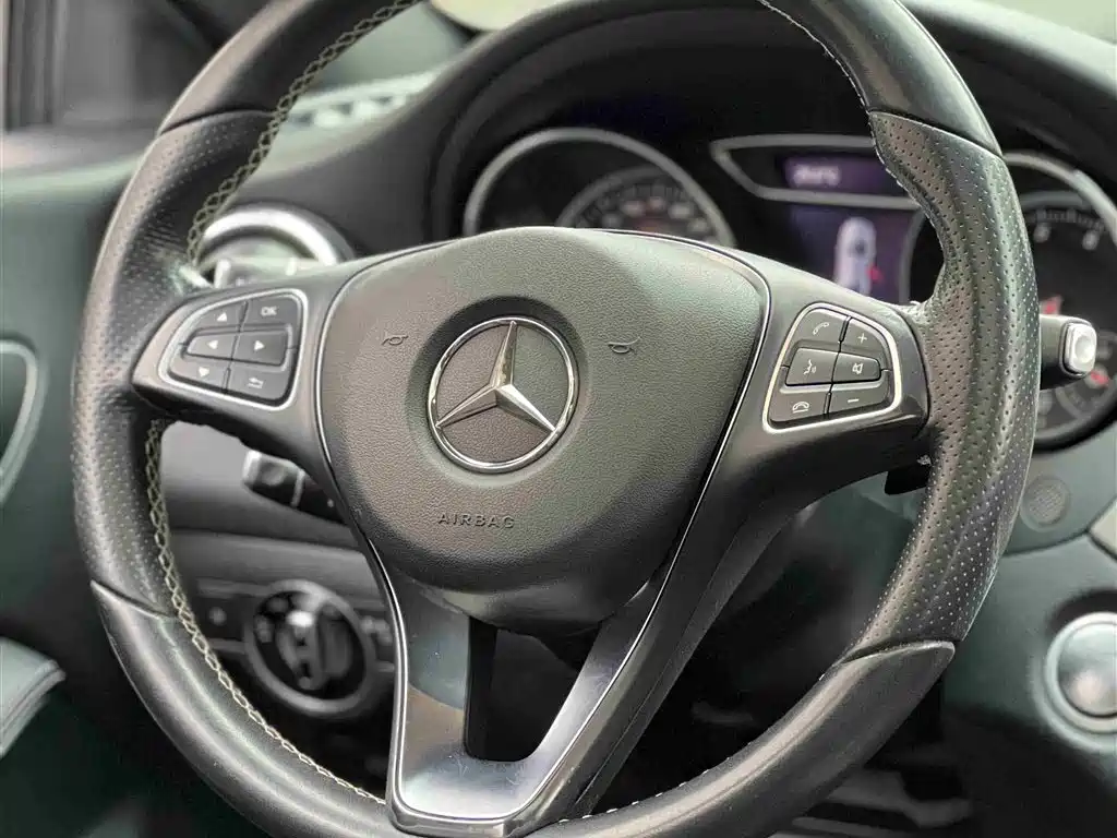 Mercedes-Benz CLA (Import) 2018 CLA 200 Dynamic Edition фото 13