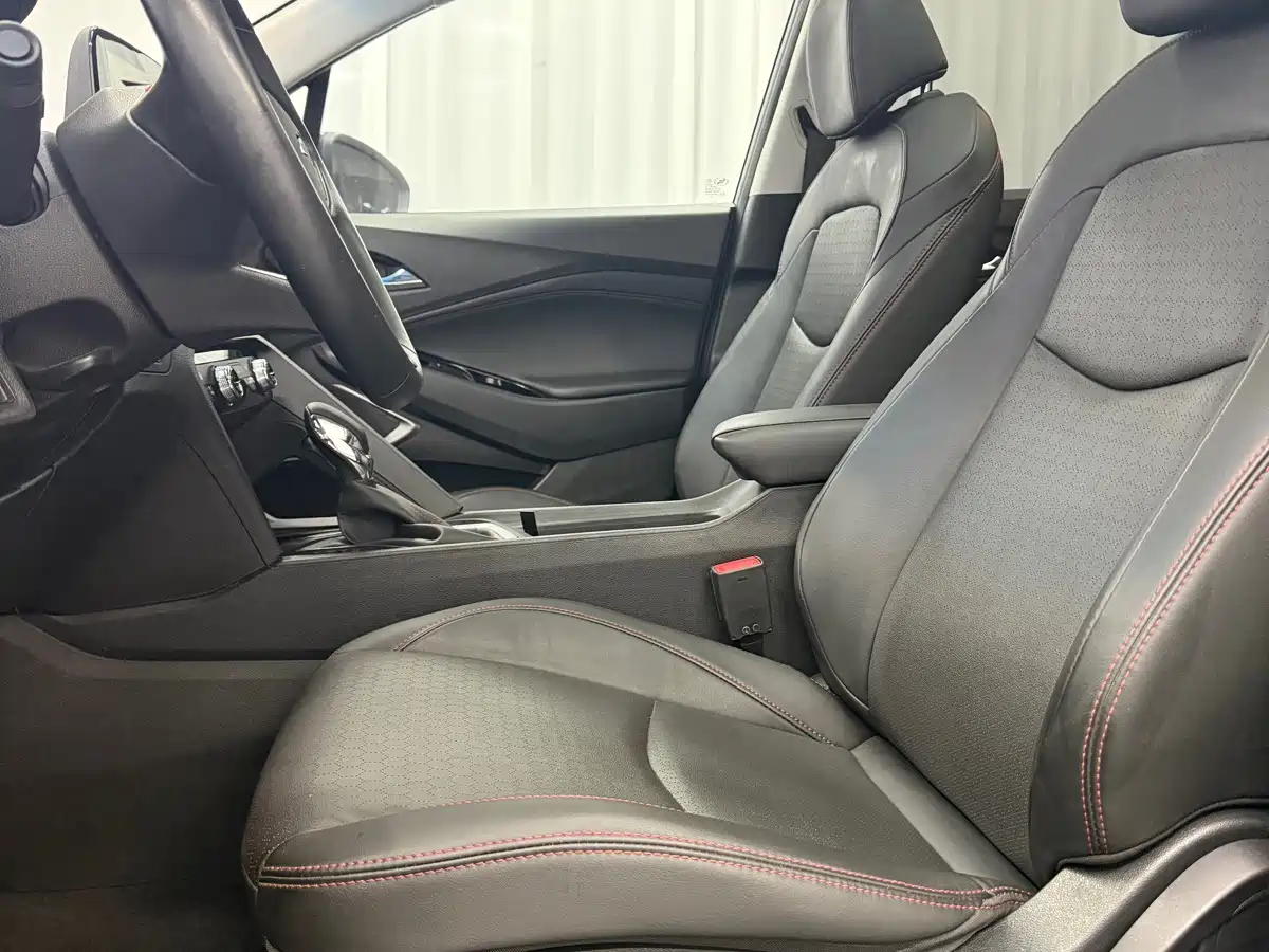 Chevrolet Volando 2023 2020 Mild Hybrid Redline 530T Automatic Premium Edition (5+2 seater)