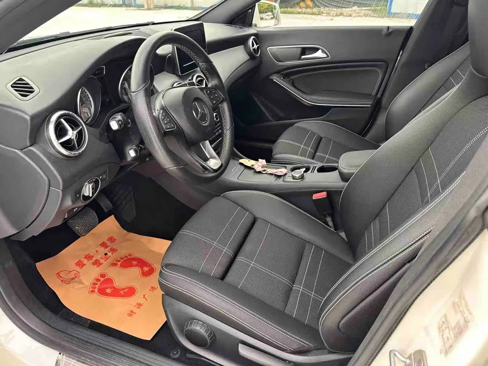 Photo 5 - Mercedes-Benz CLA (Import)