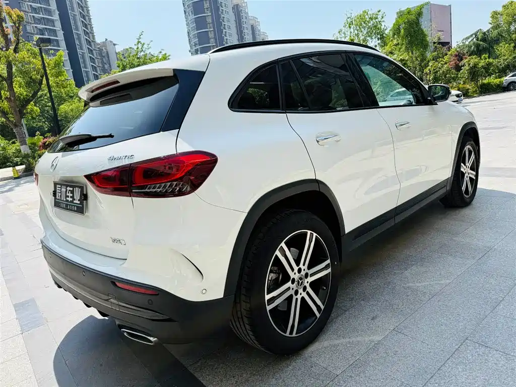 Mercedes-Benz GLA 2022 GLA 220 4MATIC фото 5