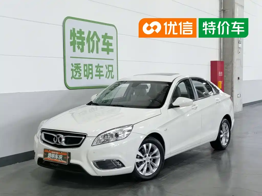 Фото 1 - BAIC Senova D50