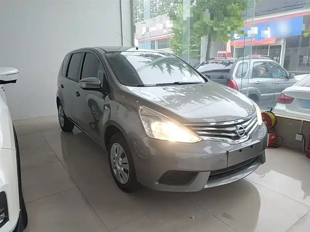 Nissan Livina 2016 2015 1.6XE Manual Comfort Edition