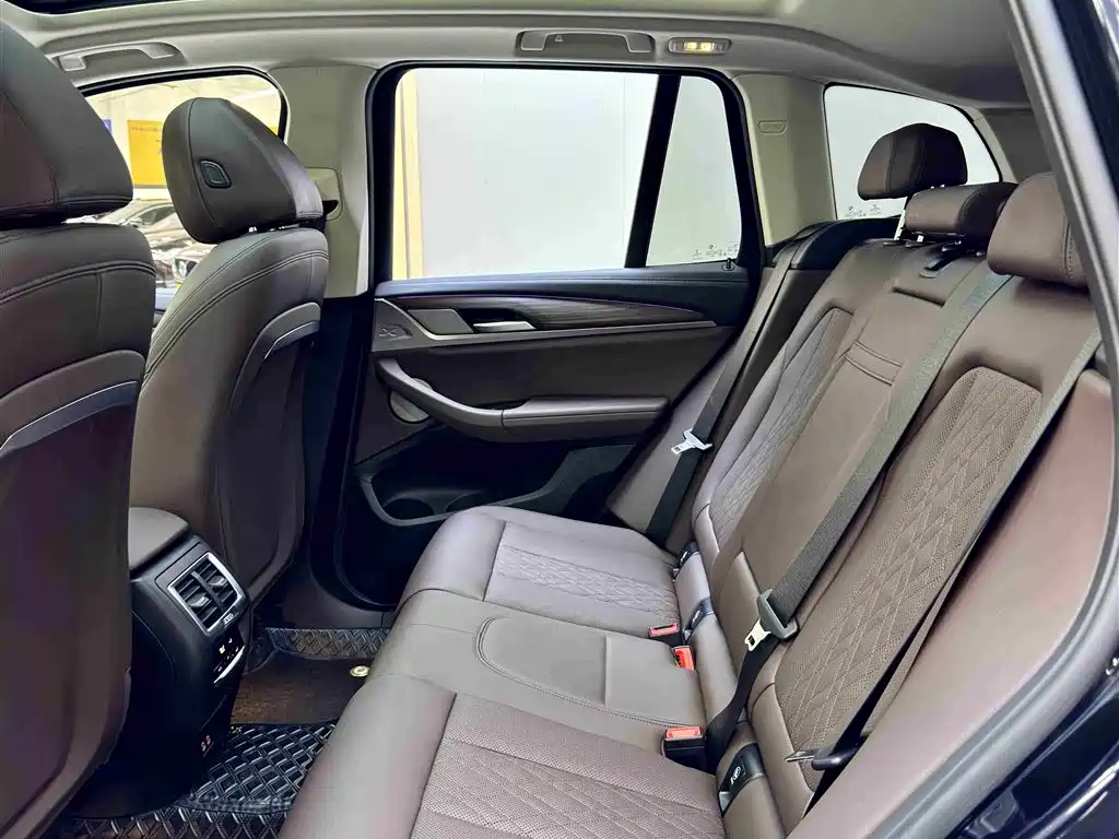 BMW X3 2022 xDrive30i Leading M Night Package фото 7