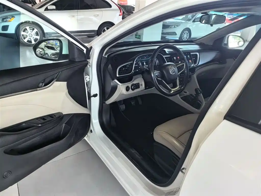 Фото 16 - Buick Excelle