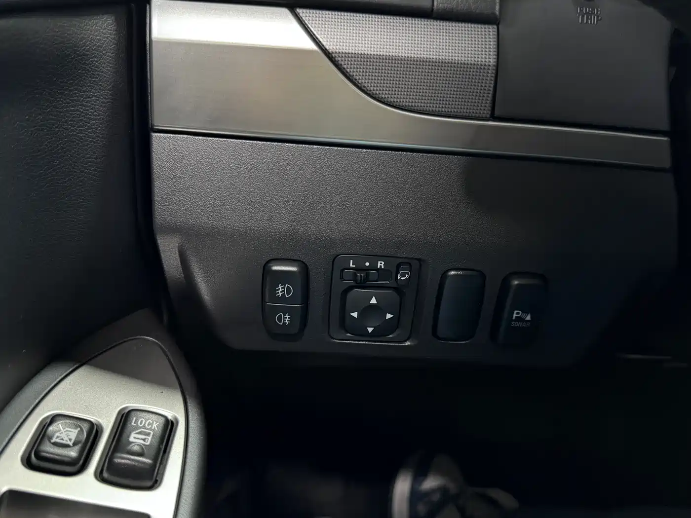 Mitsubishi Pajero (Import) 2010 3.0L Automatic Elite Edition фото 14