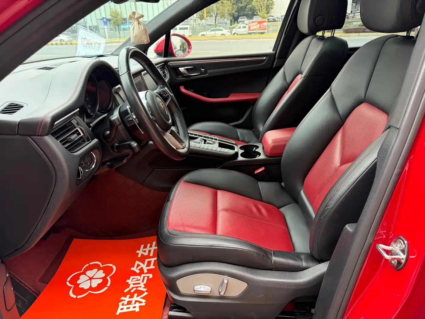 Porsche Macan 2018 Macan 2.0T фото 4
