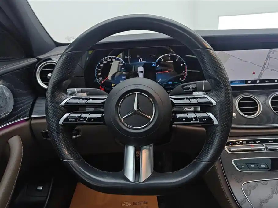 MERCEDES-BENZ E CLASS