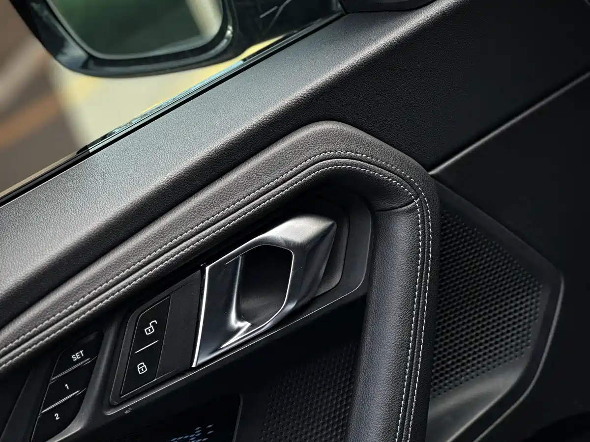 BMW M2 2024 M2 фото 8