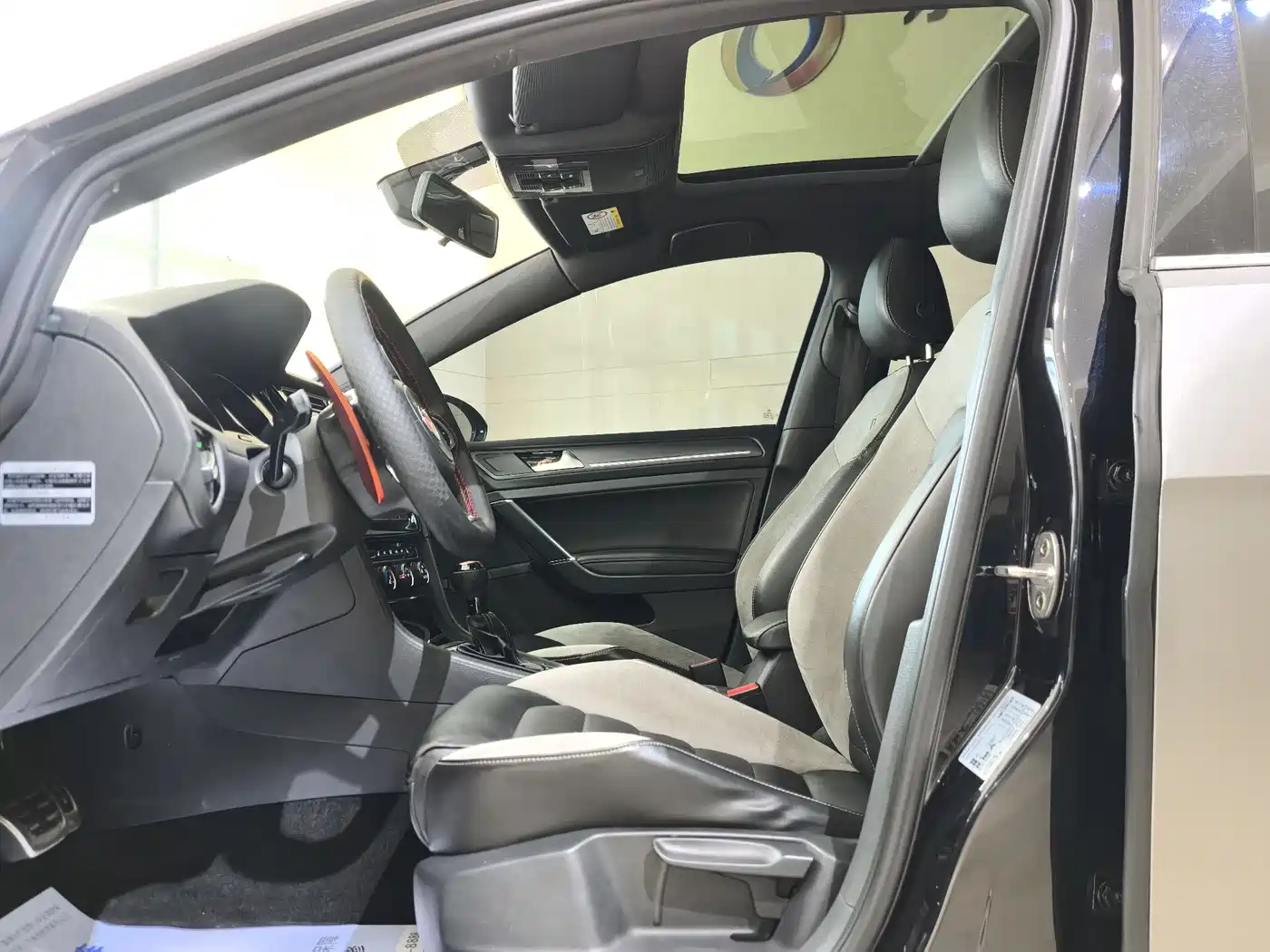 Volkswagen Golf 2016 1.4TSI Automatic R-Line фото 4