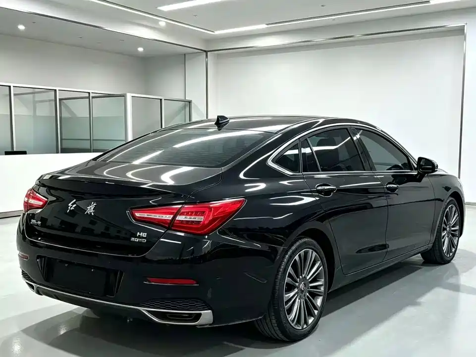 Photo 8 - Hongqi H5