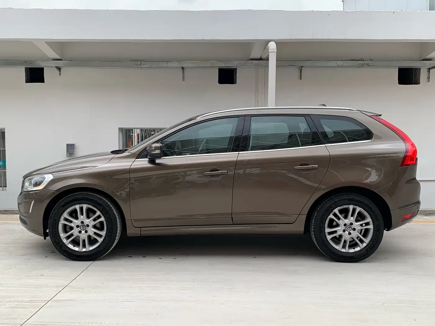 Фото 4 - Volvo XC60