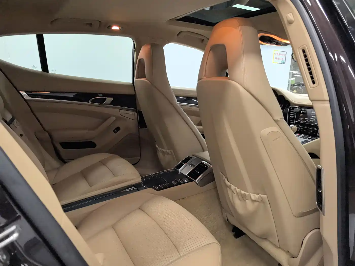 Porsche Panamera 2013 Panamera 4 Platinum Edition 3.6L фото 7
