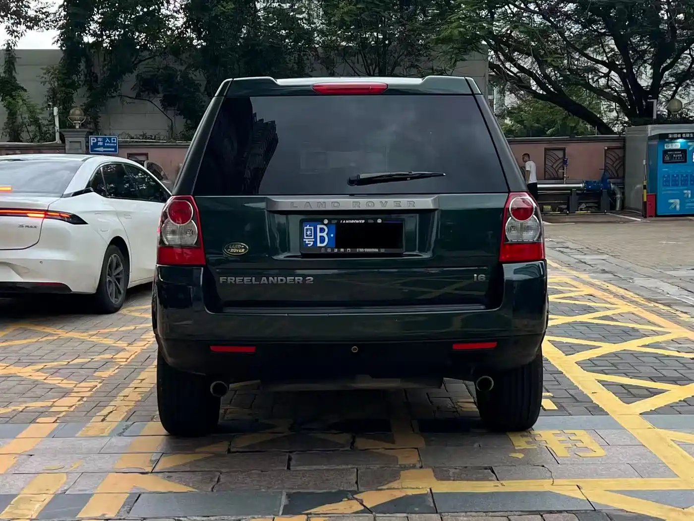 Фото 10 - Land Rover Freelander 2