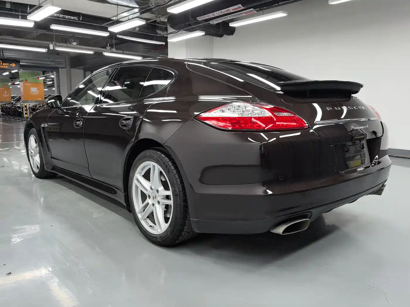 Porsche Panamera 2013 Panamera 4 Platinum Edition 3.6L фото 15