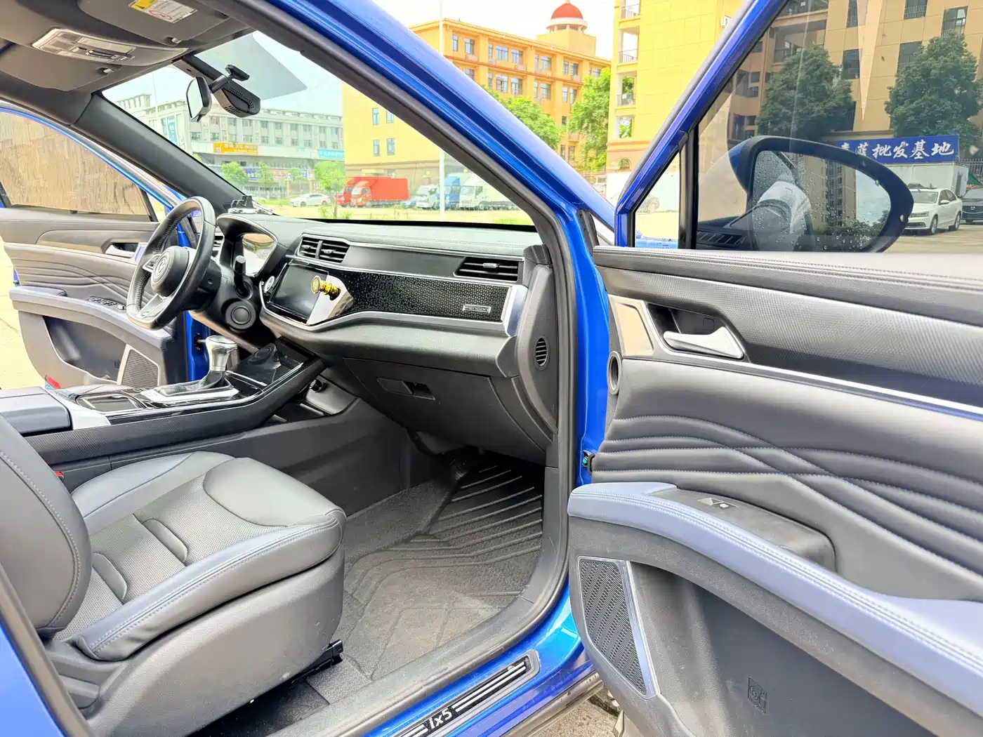 Dongfeng Fengguang Fengguang ix5 2020 2019 280TGDI CVT Smart Edition China V