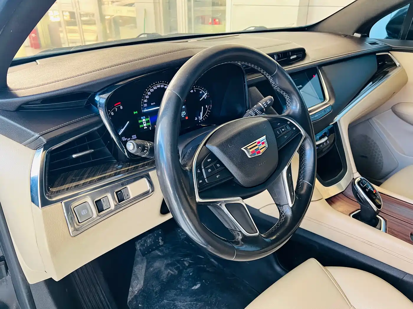Cadillac XT5 2016 25T Technology Model фото 12