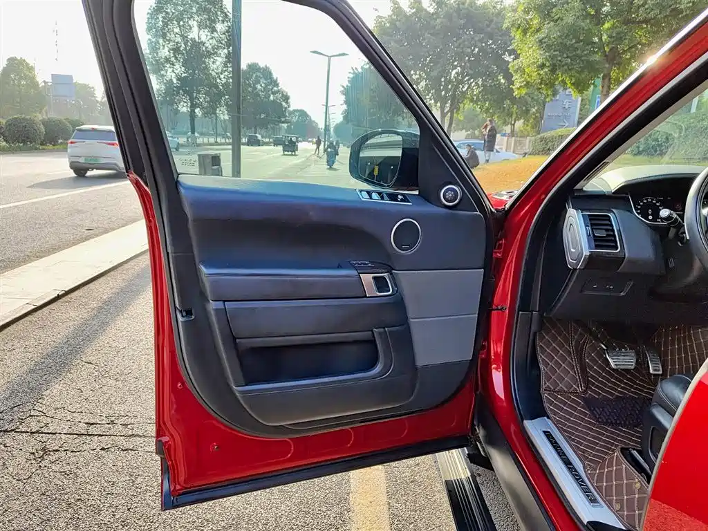 Land Rover Range Rover Sport 2019 3.0 L6 HSE DYNAMIC фото 6