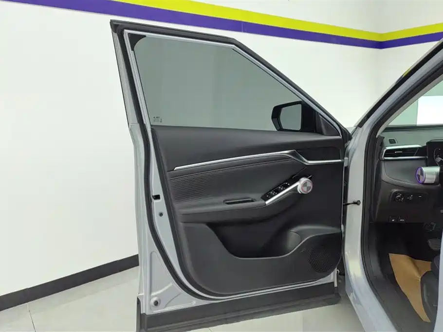 GAC TRUMPCHI SHADOW COOL