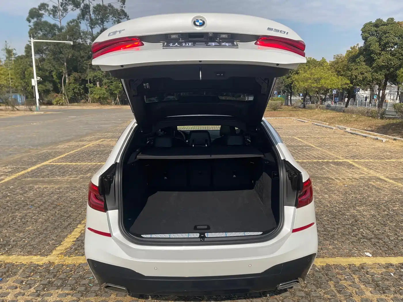 BMW 6 Series GT 2020 630i M Sport Package фото 20