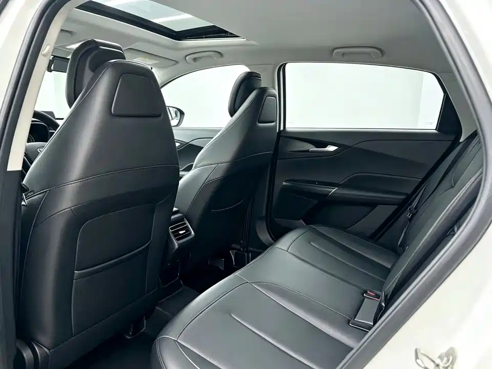 Photo 7 - Changan Eado