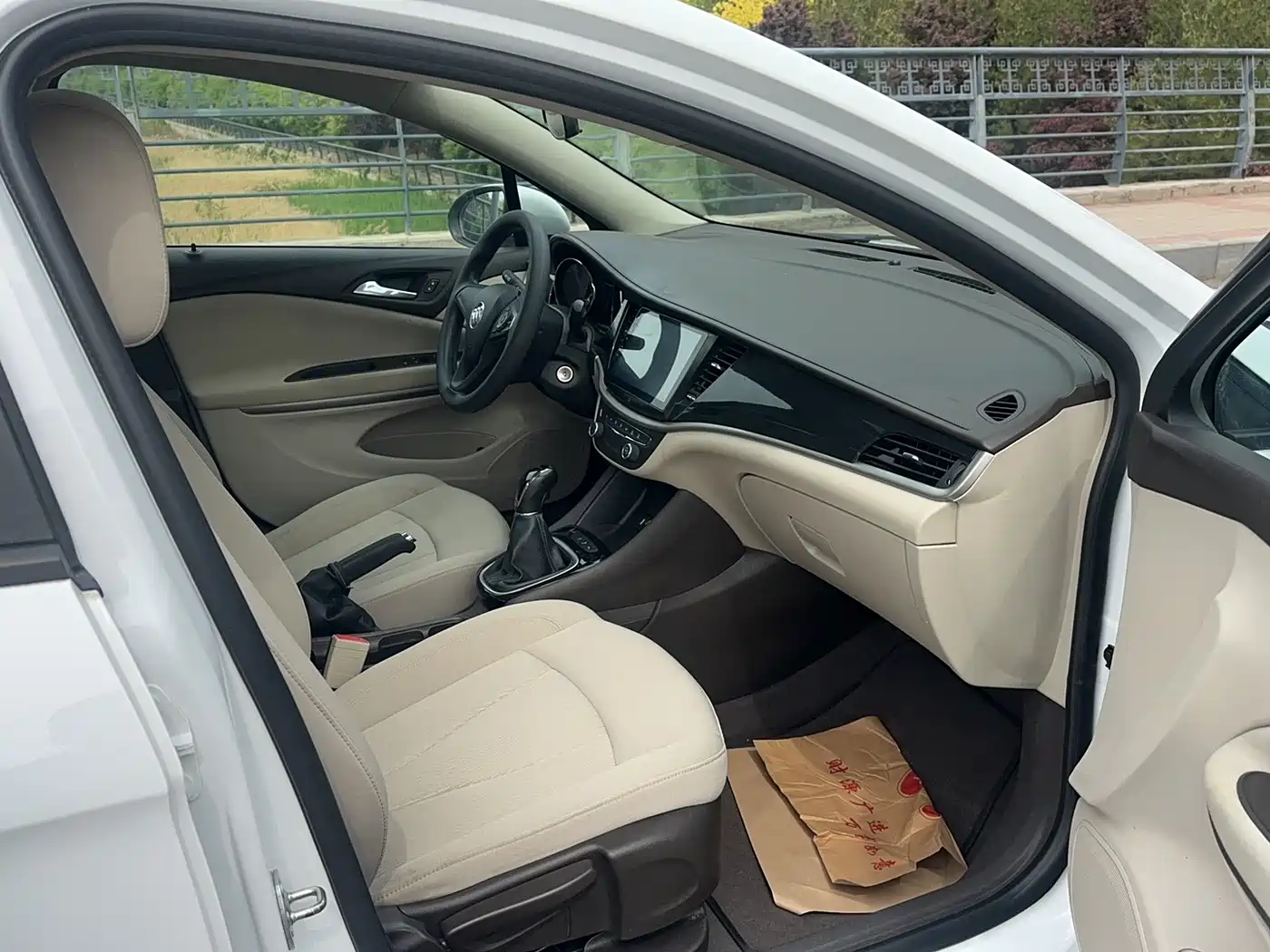 Buick Verano 2017 Sedan 15S Manual Progressive фото 24