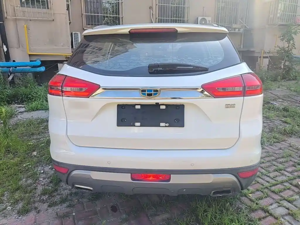 Фото 6 - Geely Boyue