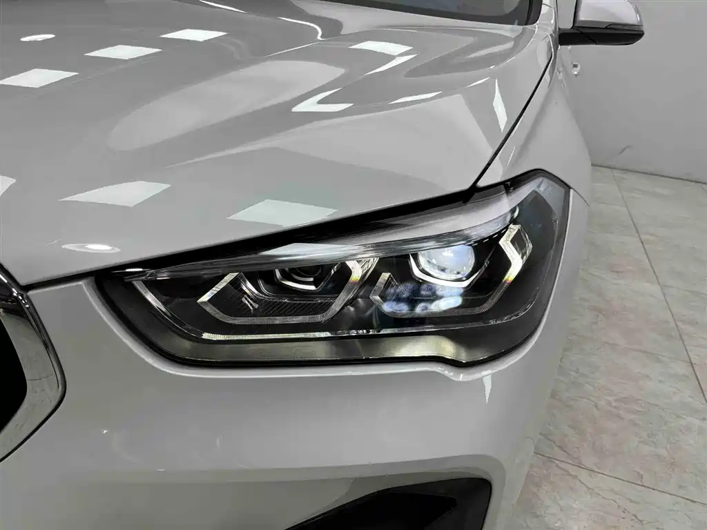 BMW X1 2022 sDrive20Li Fashion фото 17