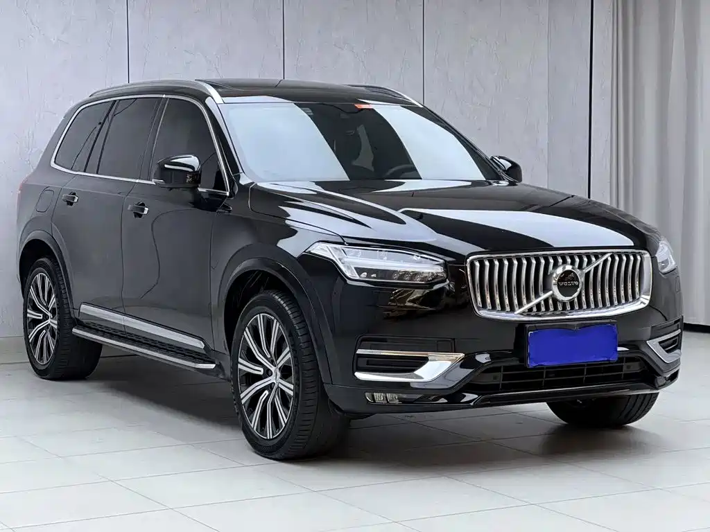 Photo 3 - Volvo XC90